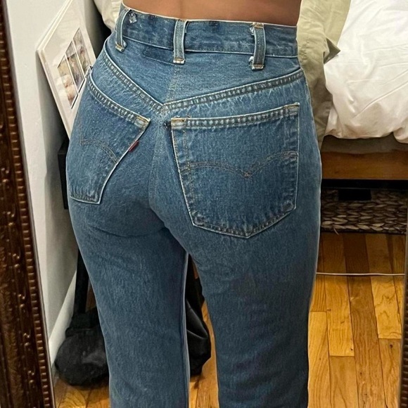 Vintage reworked Levi’s with raw hem - Picture 3 of 3